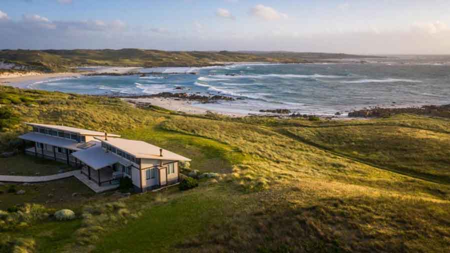 Turnstone Beach House, Tasmania